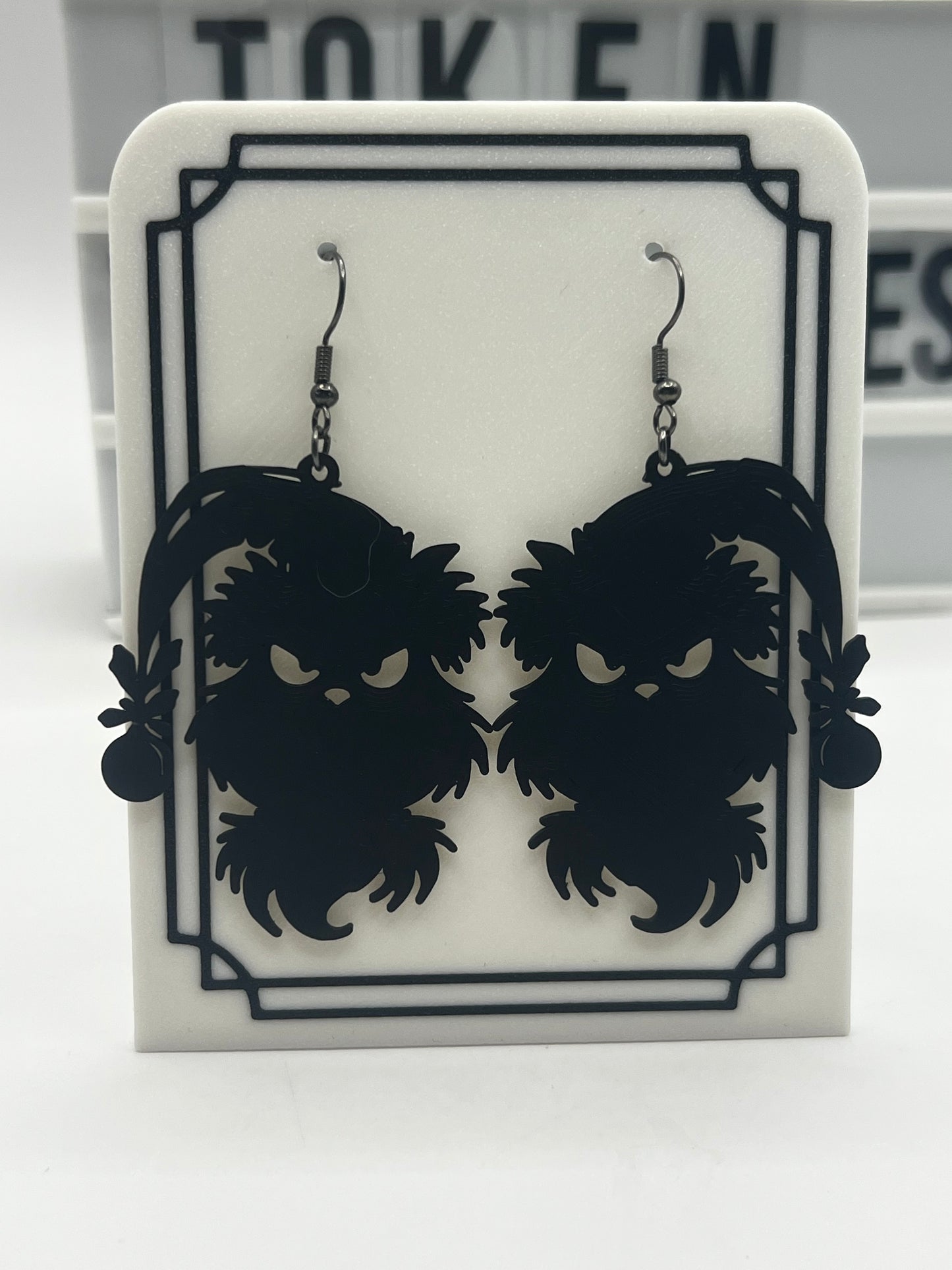 Costume Jewellery - Grumpy Grinch Earrings